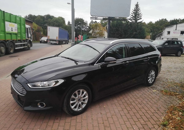 Ford Mondeo cena 47900 przebieg: 110000, rok produkcji 2016 z Brwinów małe 137